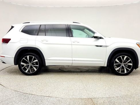 Used 2024 Volkswagen Atlas SEL Premium R-Line image 4