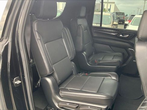 Used 2023 GMC Yukon XL Denali AWD/4WD image 22