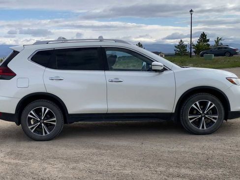 Used 2020 Nissan Rogue SV w/ Premium Package AWD/4WD image 9