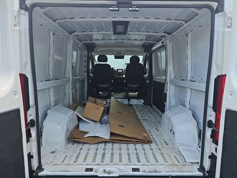 Used 2025 RAM ProMaster 2500 w/ Convenience Group FWD image 15