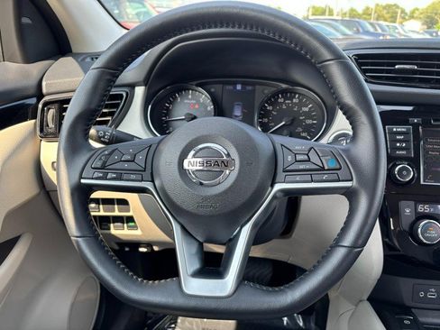 Used 2022 Nissan Rogue Sport SL AWD/4WD image 12