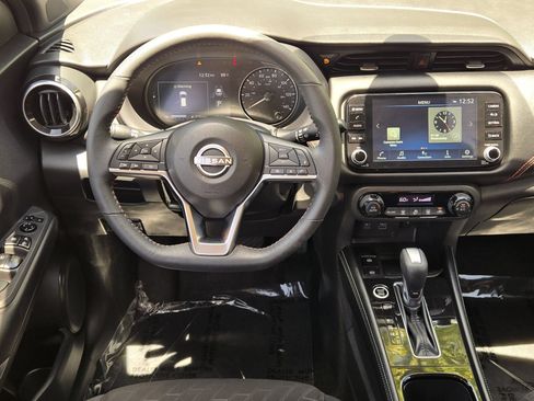 Used 2024 Nissan Kicks SR FWD image 25