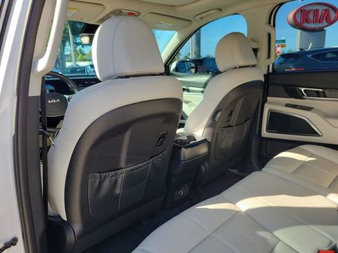 Certified 2025 Kia Telluride SX FWD image 10