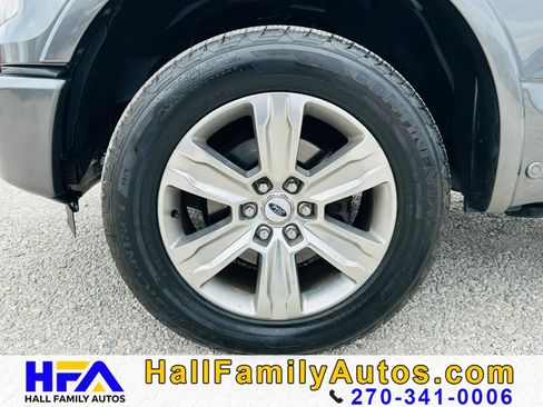 Used 2015 Ford F150 Platinum w/ Equipment Group 701A Luxury AWD/4WD image 42