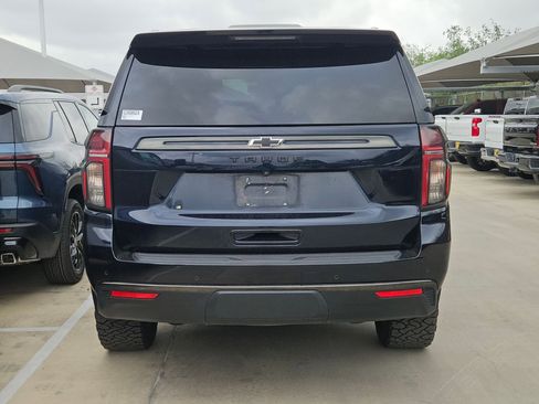 Used 2021 Chevrolet Tahoe Z71 w/ Z71 Signature Package image 4