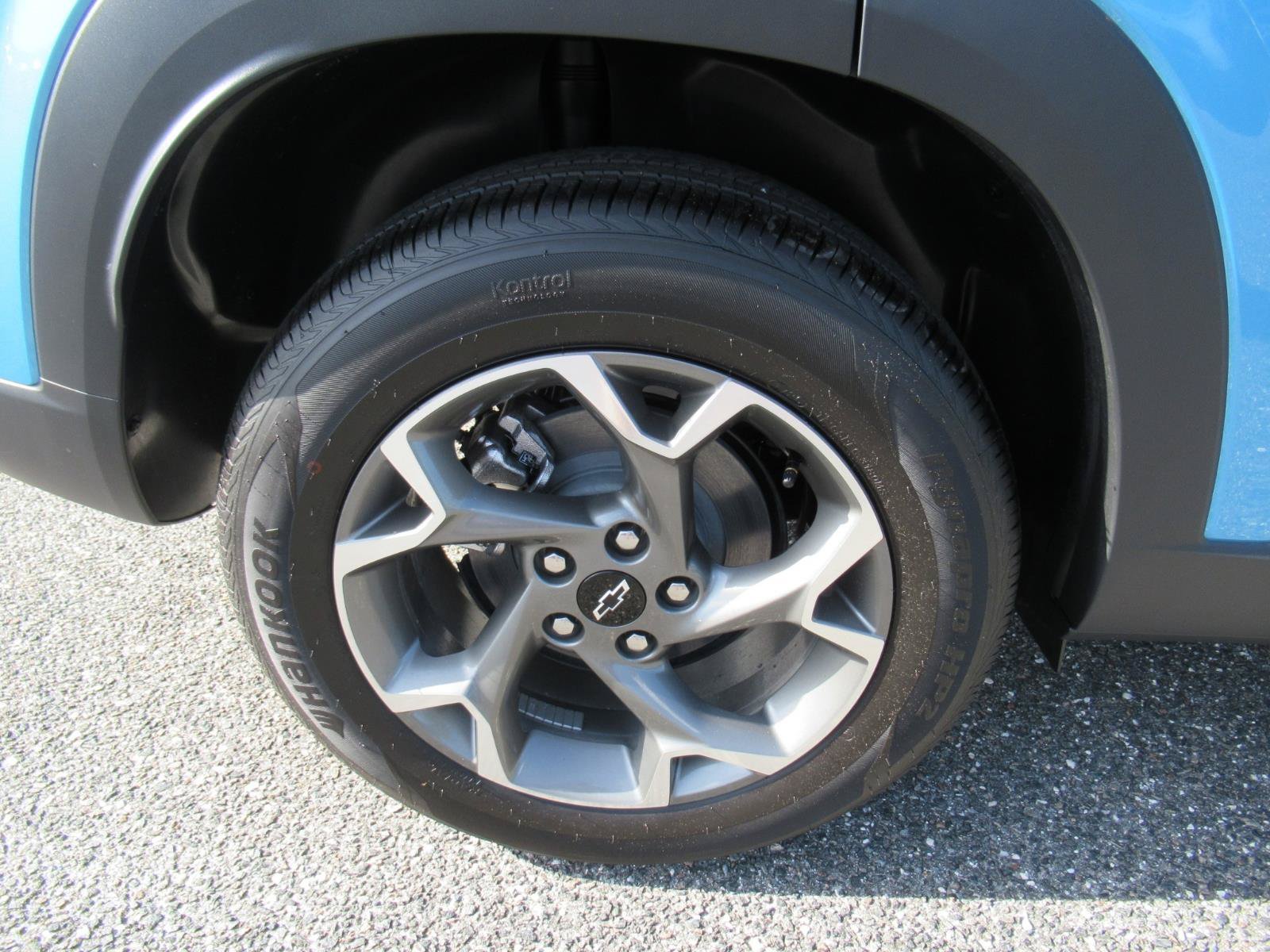 New 2026 Chevrolet Trax LT w/ Driver Confidence Package FWD image 8