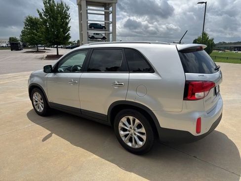 Used 2015 Kia Sorento EX w/ EX V6 Touring Package AWD/4WD image 11
