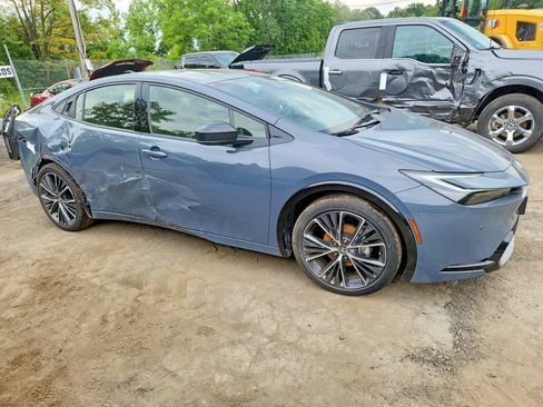 Used 2026 Toyota Prius XLE FWD image 1