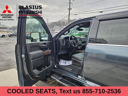 Used 2020 Chevrolet Silverado 2500 High Country w/ Z71 Off-Road Package image 9