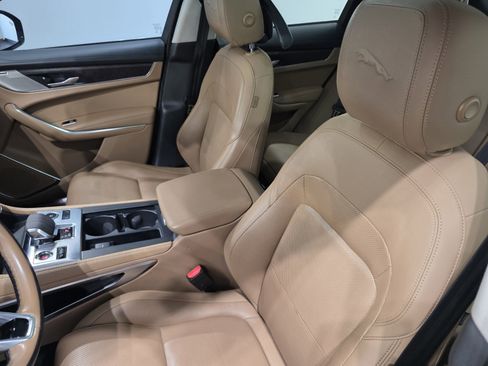 Certified 2021 Jaguar F-PACE S image 8