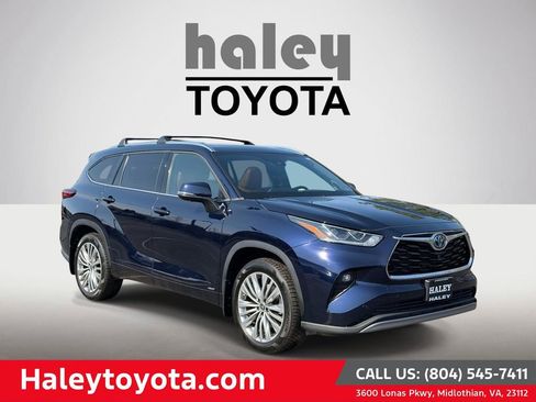Used 2023 Toyota Highlander Platinum image 1