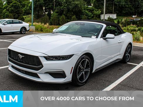 Used 2025 Ford Mustang Premium RWD image 3