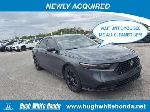 Used 2025 Honda Accord SE image 1