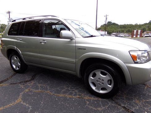 Used 2004 Toyota Highlander Limited AWD/4WD image 5