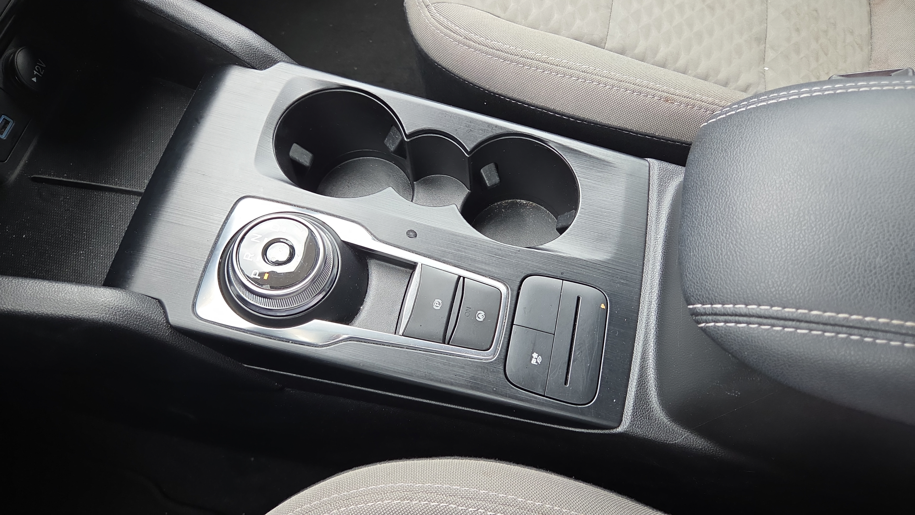 Used 2022 Ford Escape SE w/ Convenience Package FWD image 31