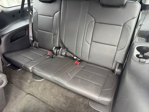 Used 2018 Chevrolet Suburban Premier AWD/4WD image 10