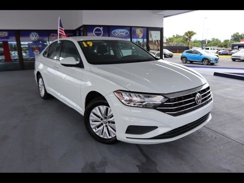 Used 2020 Volkswagen Jetta S w/ Driver Assistance Package image 1