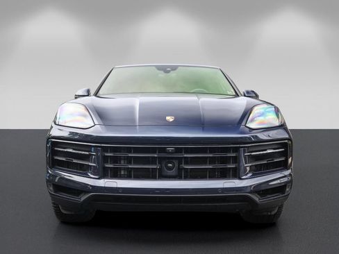 Used 2024 Porsche Cayenne Coupe AWD/4WD image 8