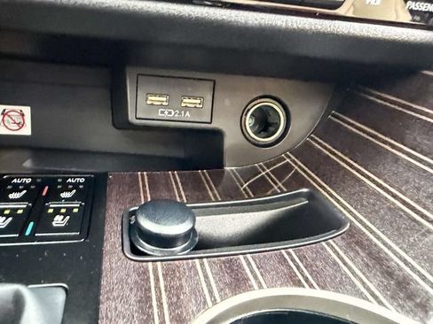 Used 2022 Lexus RX 450h AWD w/ Luxury Package image 23