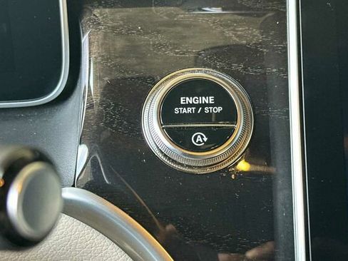 Certified 2025 Mercedes-Benz GLC 300 image 28