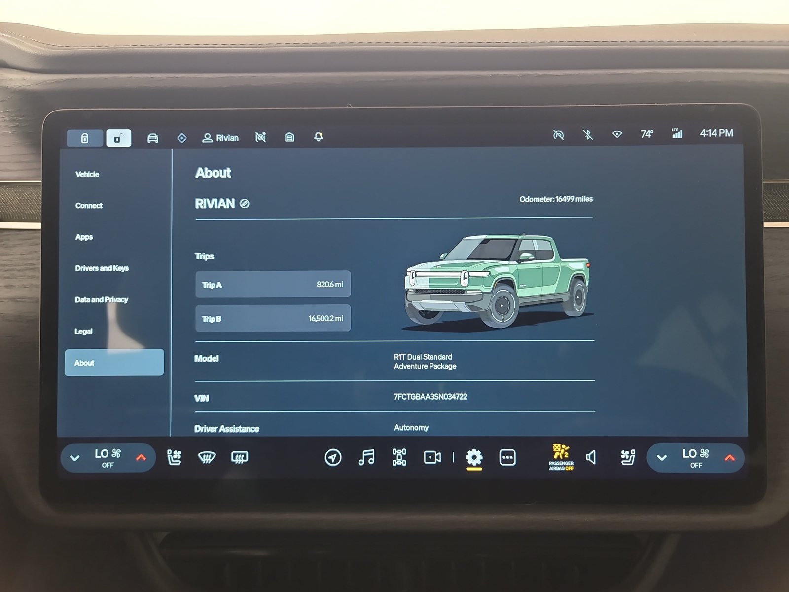 Used 2025 Rivian R1T Adventure Dual AWD/4WD image 27