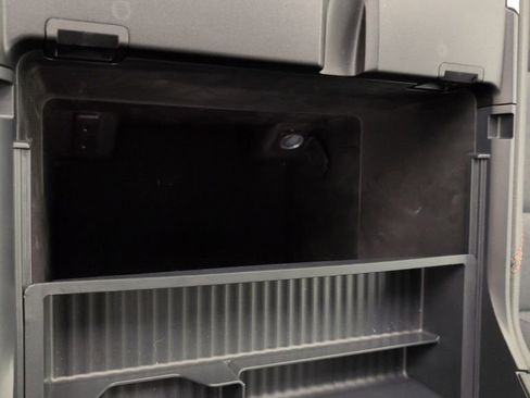 Used 2025 Ford Expedition Active image 48