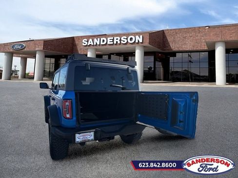 Used 2022 Ford Bronco Badlands AWD/4WD image 9