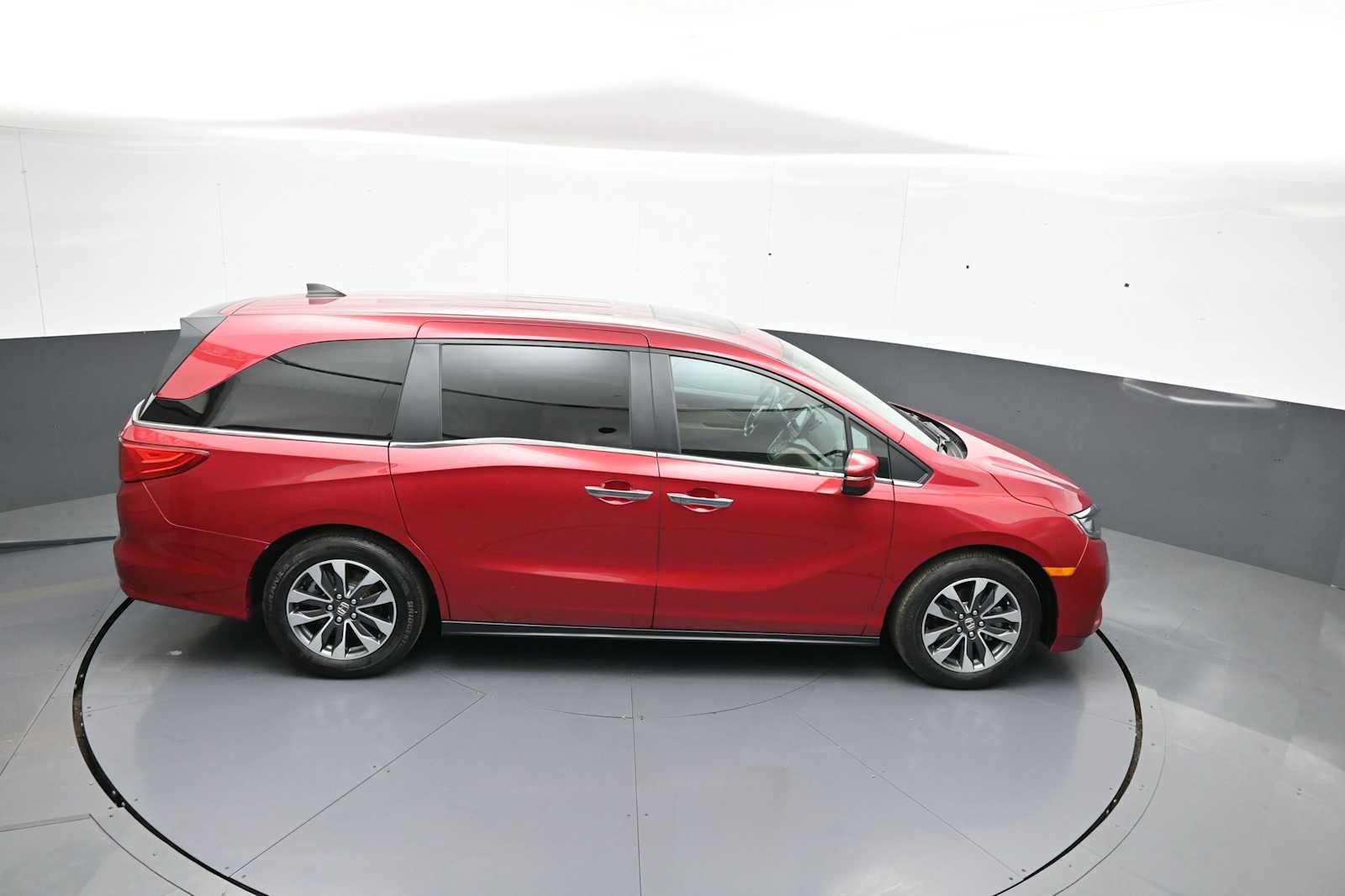 Certified 2024 Honda Odyssey EX-L image 40