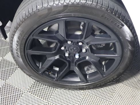 Used 2024 RAM 1500 Laramie AWD/4WD image 18
