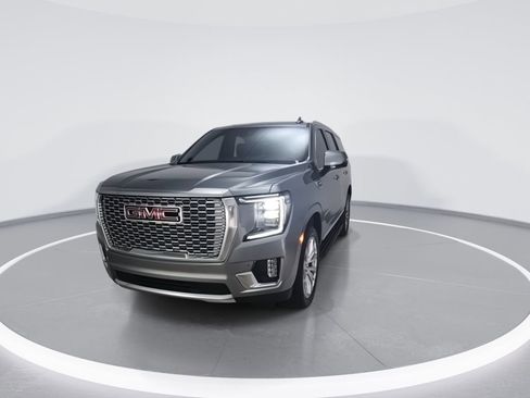 Used 2023 GMC Yukon Denali AWD/4WD image 5