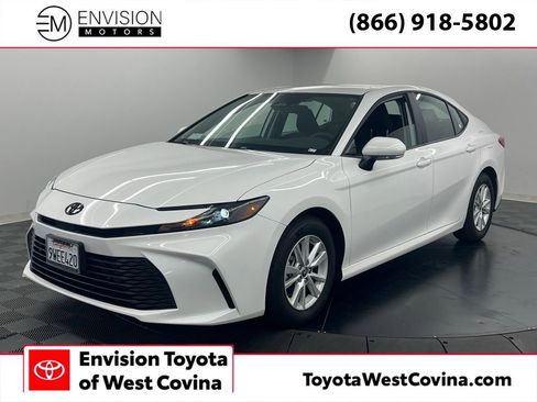Used 2026 Toyota Camry LE image 1