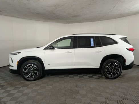 Certified 2025 Buick Enclave Sport Touring image 3