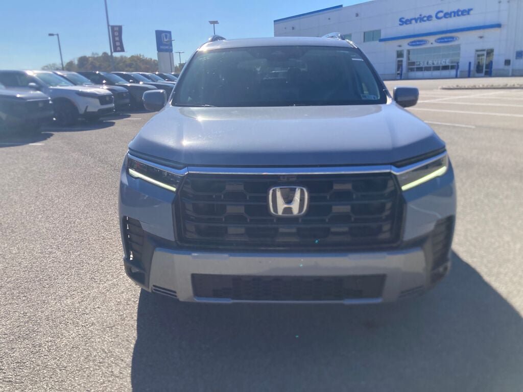 New 2026 Honda Pilot Elite image 2