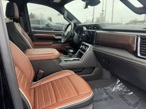 Used 2024 GMC Sierra 1500 Denali Ultimate image 10