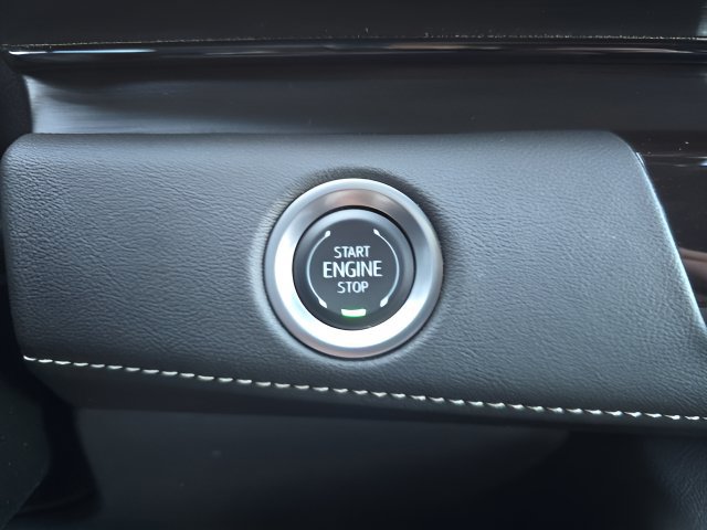 Used 2024 Cadillac Escalade Premium Luxury w/ LPO, Floor Liner Package AWD/4WD image 18