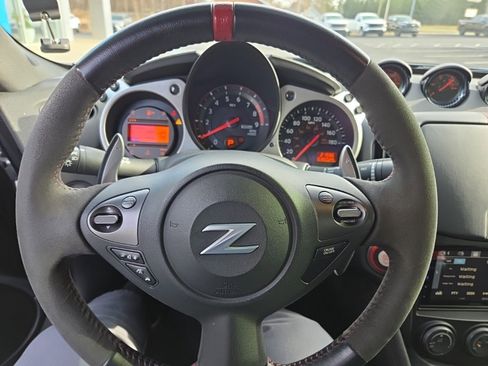 Used 2020 Nissan 370Z image 13