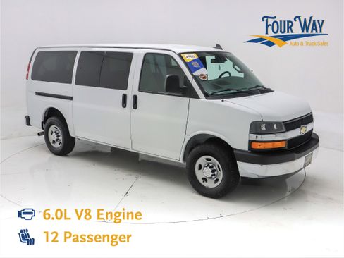 Used 2020 Chevrolet Express 3500 LT w/ LT Preferred Equipment Group image 1