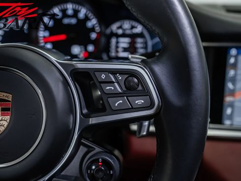 Used 2019 Porsche Panamera GTS image 31