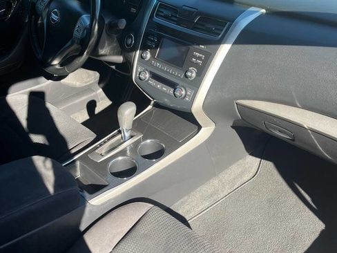 Used 2014 Nissan Altima 2.5 SV w/ Convenience Package image 24