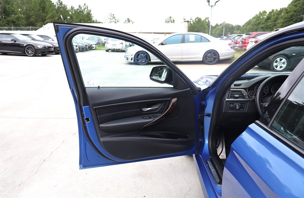 Used 2015 BMW 328d xDrive Sedan AWD/4WD image 35
