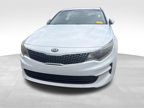 Used 2018 Kia Optima EX FWD image 2