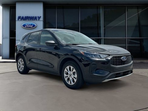 Used 2025 Ford Escape Active w/ Tech Pack #1 FWD image 3