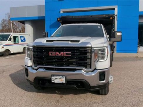 Used 2022 GMC Sierra 3500 Pro w/ Convenience Package image 3