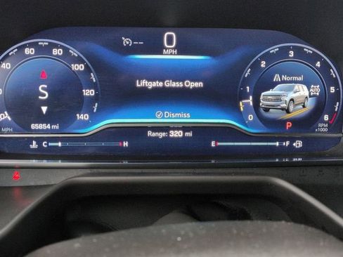 Used 2024 Chevrolet Suburban LT image 14