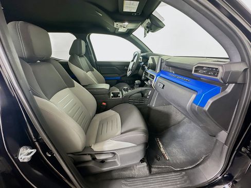 Used 2025 Toyota Tacoma TRD Off-Road image 30