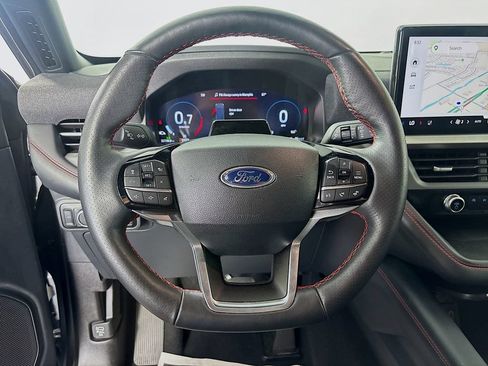 Used 2025 Ford Explorer ST-Line w/ ST-Line Street Pack AWD/4WD image 12