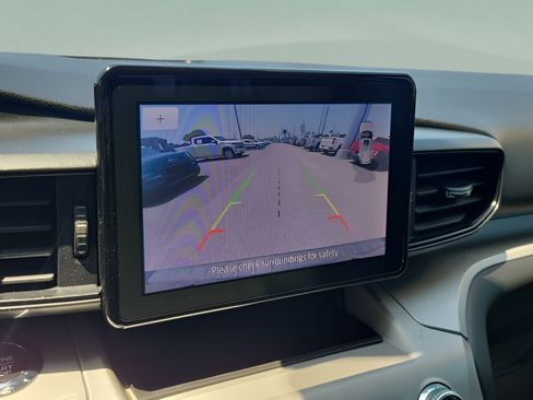 Used 2020 Ford Explorer XLT RWD image 28