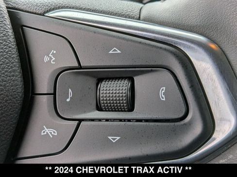 Used 2024 Chevrolet Trax ACTIV w/ Driver Confidence Package FWD image 6