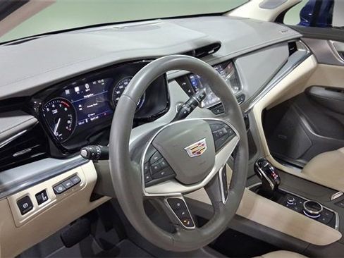 Used 2025 Cadillac XT5 Premium Luxury w/ Technology Package image 27
