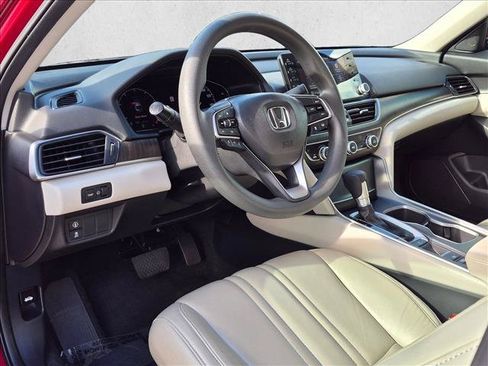 Used 2020 Honda Accord EX image 9